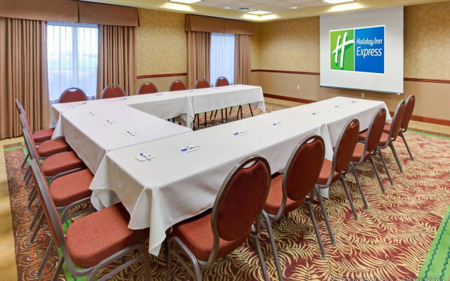 Holiday Inn Express & Suites Yuma by IHG