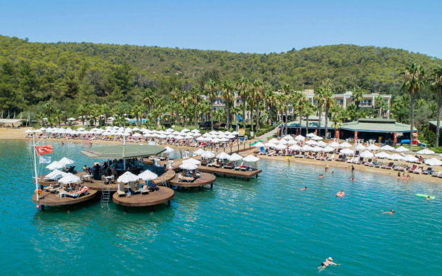 Green Bay Resort & Spa