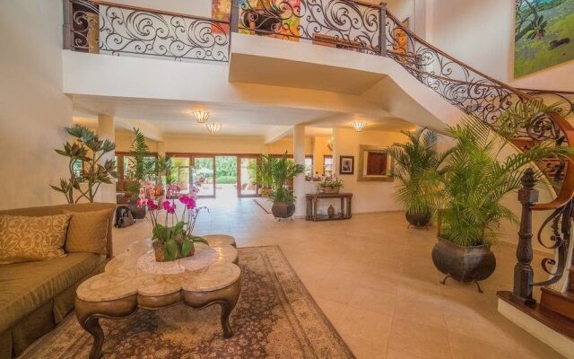 8BR 9BA Barranca Villa by ASVR