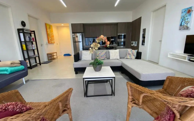 By The Sea @ Cozy Beachfront Home (Batu Ferringhi)