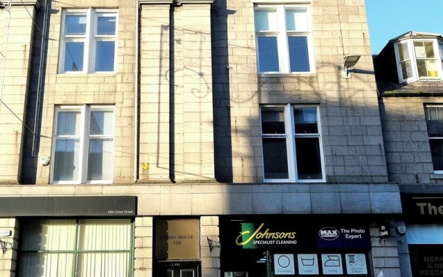 Modern City Centre Apartment in Aberdeen