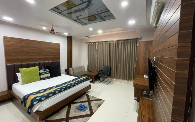 Hotel Gopi Palace