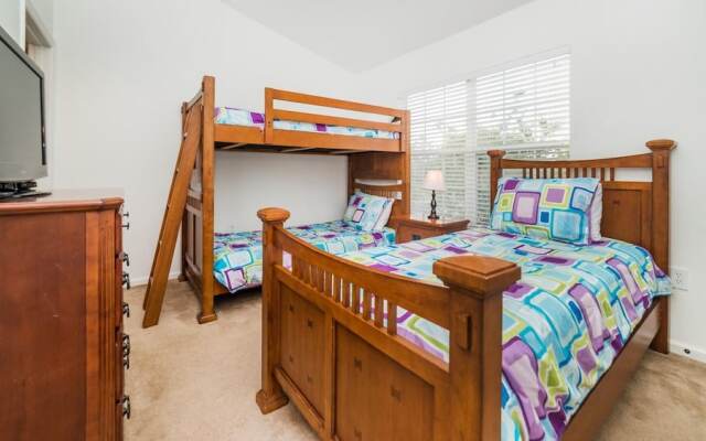 7652 Otterspool Street