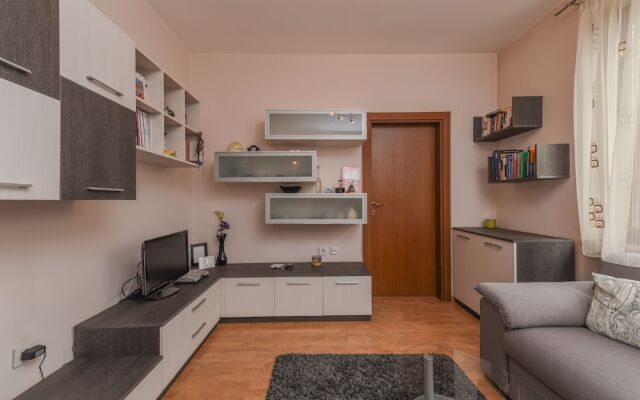 FM Deluxe 1-BDR Apartment - Iconic Donducov Boulevard