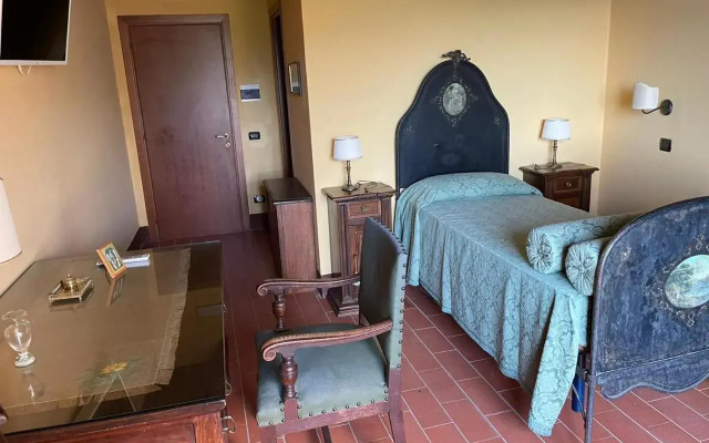 Castello Dei Principi Sanseverino