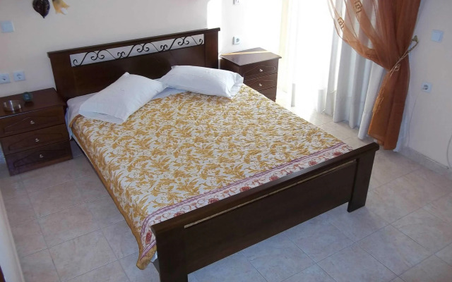 Toulas Apartments