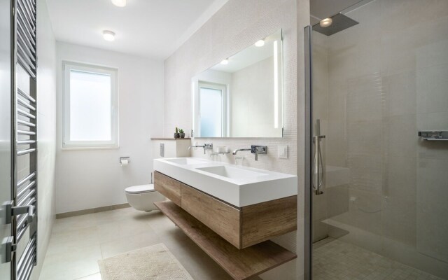 Beachfront Villa Grey Martini with Pool