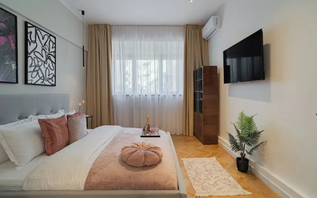 Vibrant & Spacious 3BR Condos on Amzei