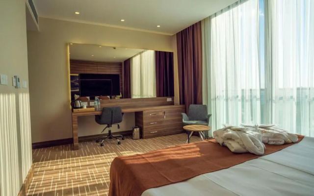 Ekor Elegance Hotel