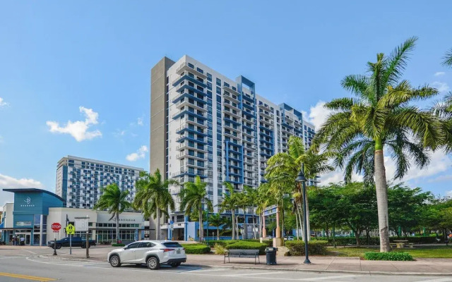 Spacious 2-Bedroom Condo at Doral Park