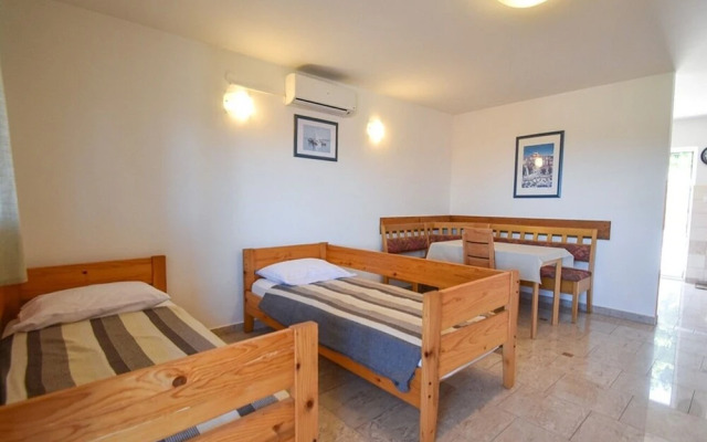 Lidija - Family Friendly & Close to the sea - B2