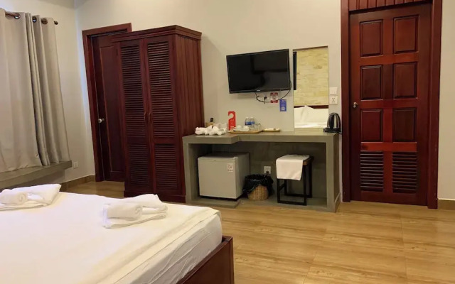 Nico's Hotel 2