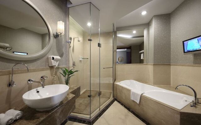 U-Hotel