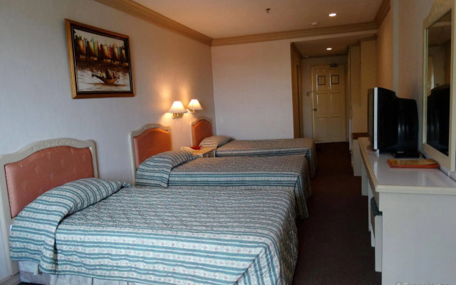 Orange Grove Hotel