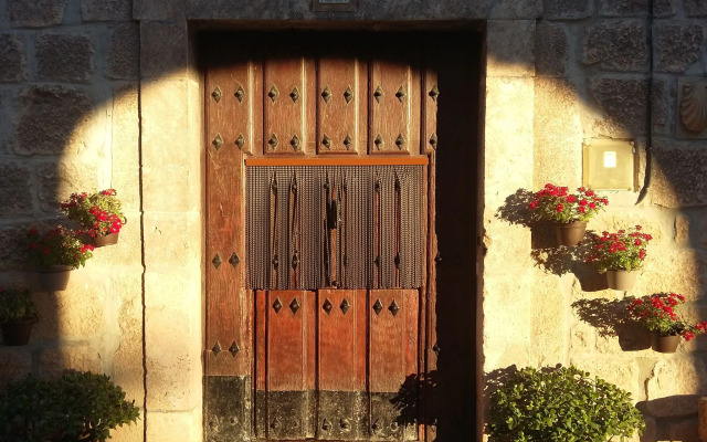 Inviting mansion in Salinillas de Buradón with pool