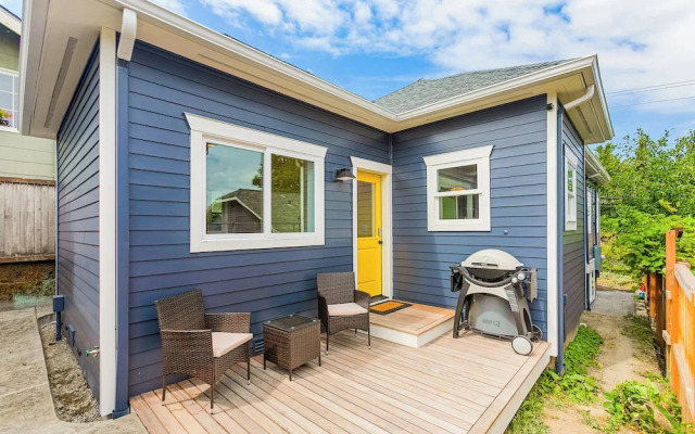 Phinney's Newest Family House with BBQ