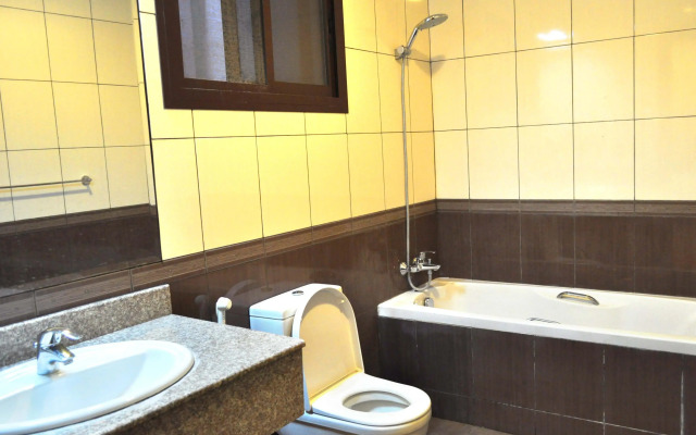 Mazaya Tower Apartments