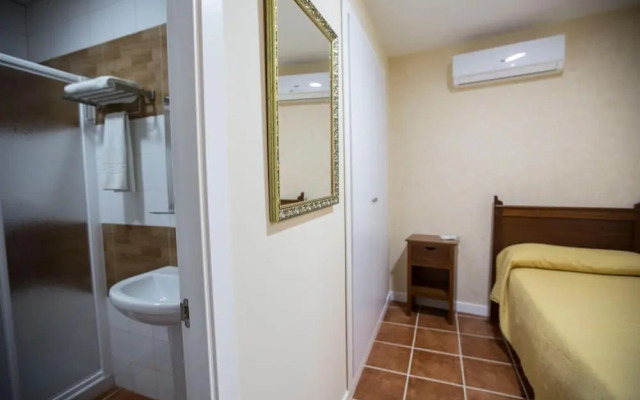 Hotel Carlos V by Viverestays