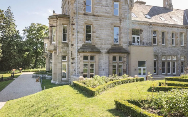 The Myles Suite Stone Cross Mansion