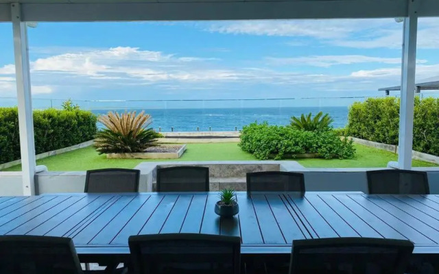 Beachfront apartment The Entrance Central Coast