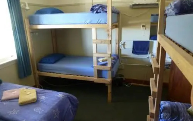 Neptunes Backpackers