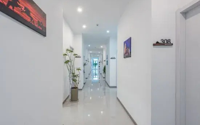Dreamland Hotel