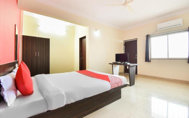 OYO 43302 Hotel Sargam