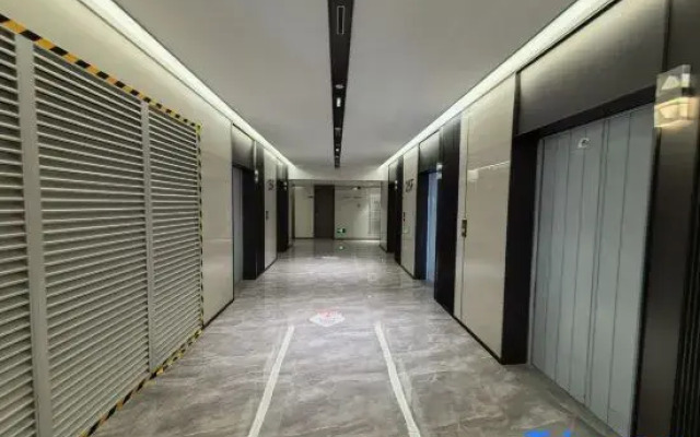 Yiqu International Apartment (Zhongshan Poly International Store)