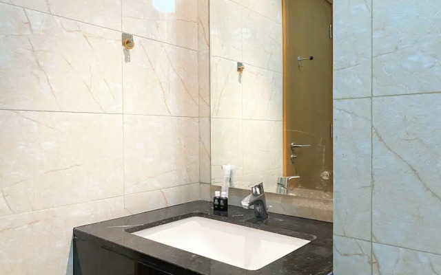 Homey And Serene 1Br At The Mansion Kemayoran Apartment