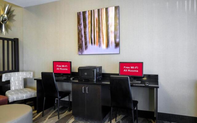 Red Roof Inn & Suites Newburgh – Stewart Airport/ West Point