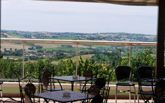 La Cantinella
