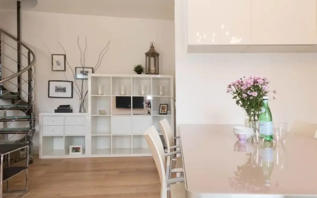 JOIVY Lake Como Waterfall House