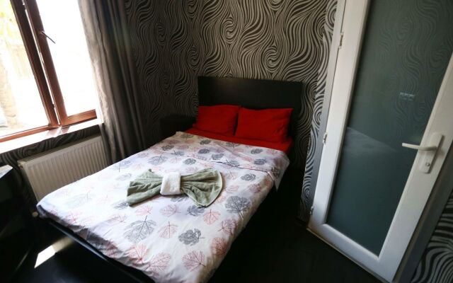 Crystal Palace Hotel