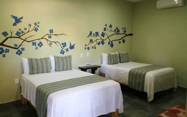 El Cihualteco Hotel Restaurante Bar