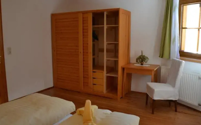 Ferienwohnung Delvai Maria