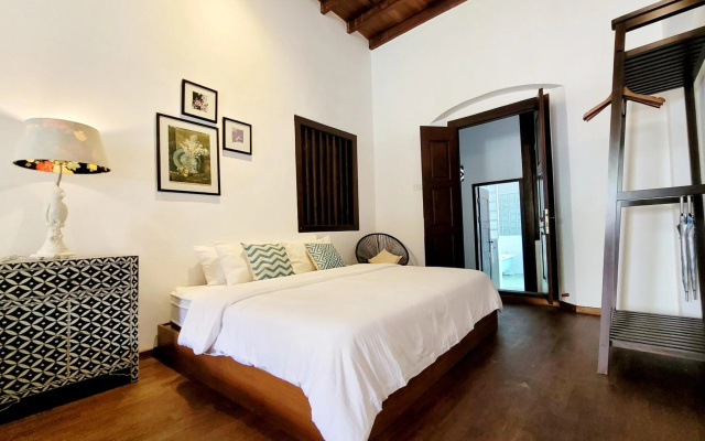East Indies Mansion – Guest Rooms – George Town
