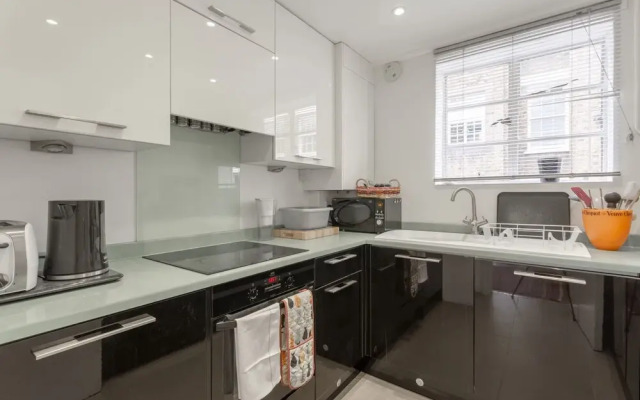 Stylish 2 Bedroom Fitzrovia Flat