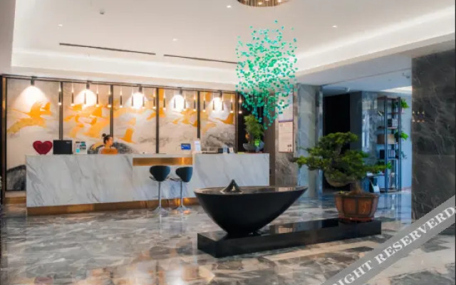 Jinchang Yunxuan Light Luxury Hotel