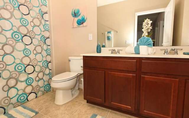 Townhome with Pool at Solterra