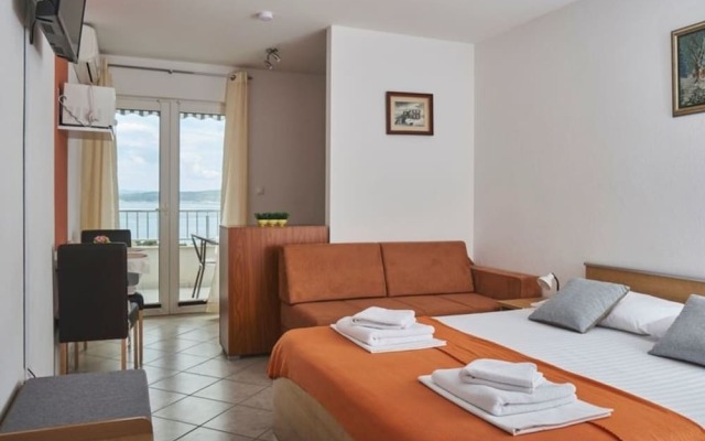 Apartment Studio With Sea View for 2-3 People
