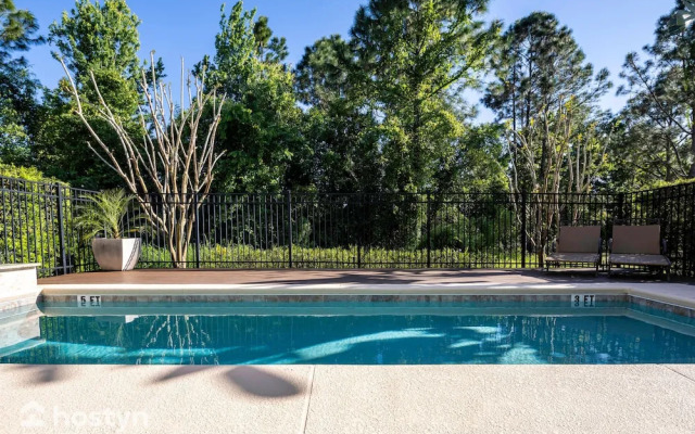Amazing Beach House Near the Parks