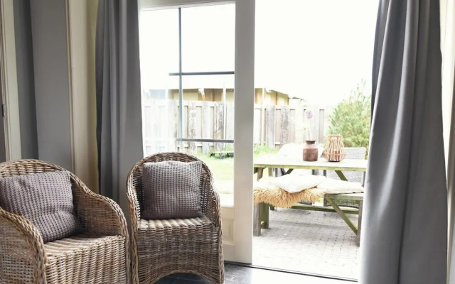 Beautiful Apartment With Garden