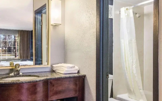 Econo Lodge Brunswick