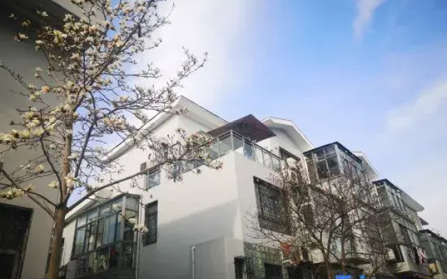 Shanghai National Exhibition and Convention Center Villa