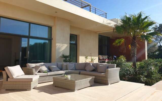 13 Bedroom Villa With Heated Pool, Golf Course, Seaside