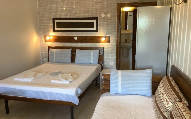 Akropolis Guest House