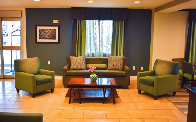 Baymont Inn & Suites Midland Center