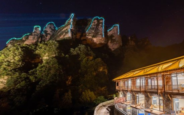 Foggy Valley – Outside – Zhangjiajie