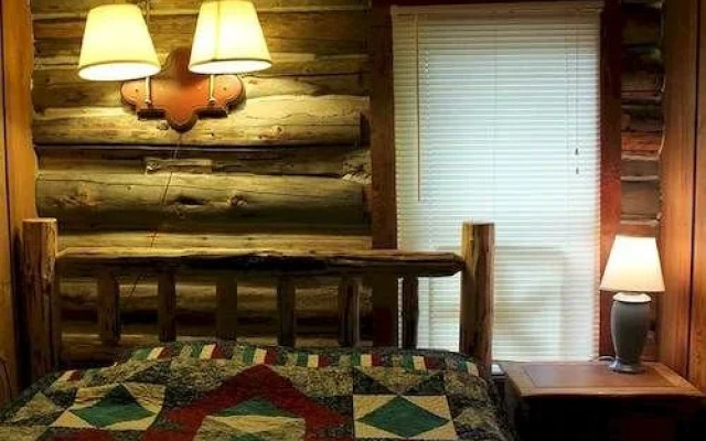 HI East Glacier Park