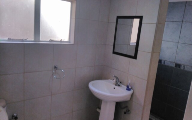 Backpackers Connection